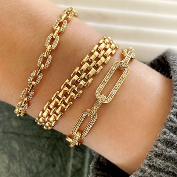 HRH COLLECTION “VINTAGE WATCH LINK CHAIN BRACELET” GOLD TONED - Picture 2 of 3